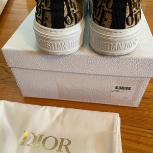Dior slip on sneakers. Brown monogram
